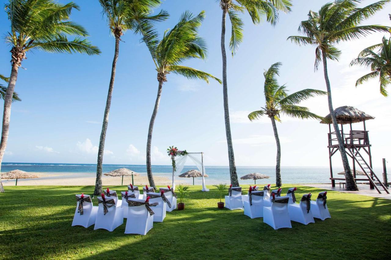 Outrigger Fiji Beach Resort Korotogo Extérieur photo The beach at the Sheraton Resort