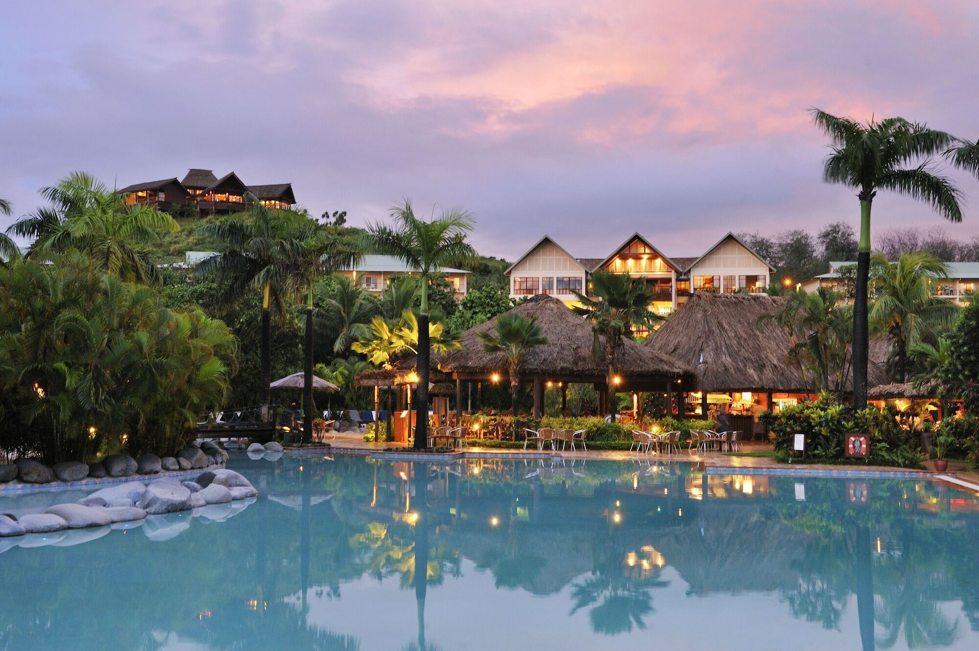 Outrigger Fiji Beach Resort Korotogo Facilités photo The pool at the resort
